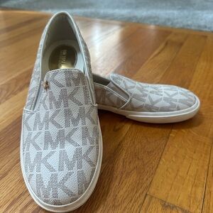 Michael Kors Beige and White Logo Slip-Ons
